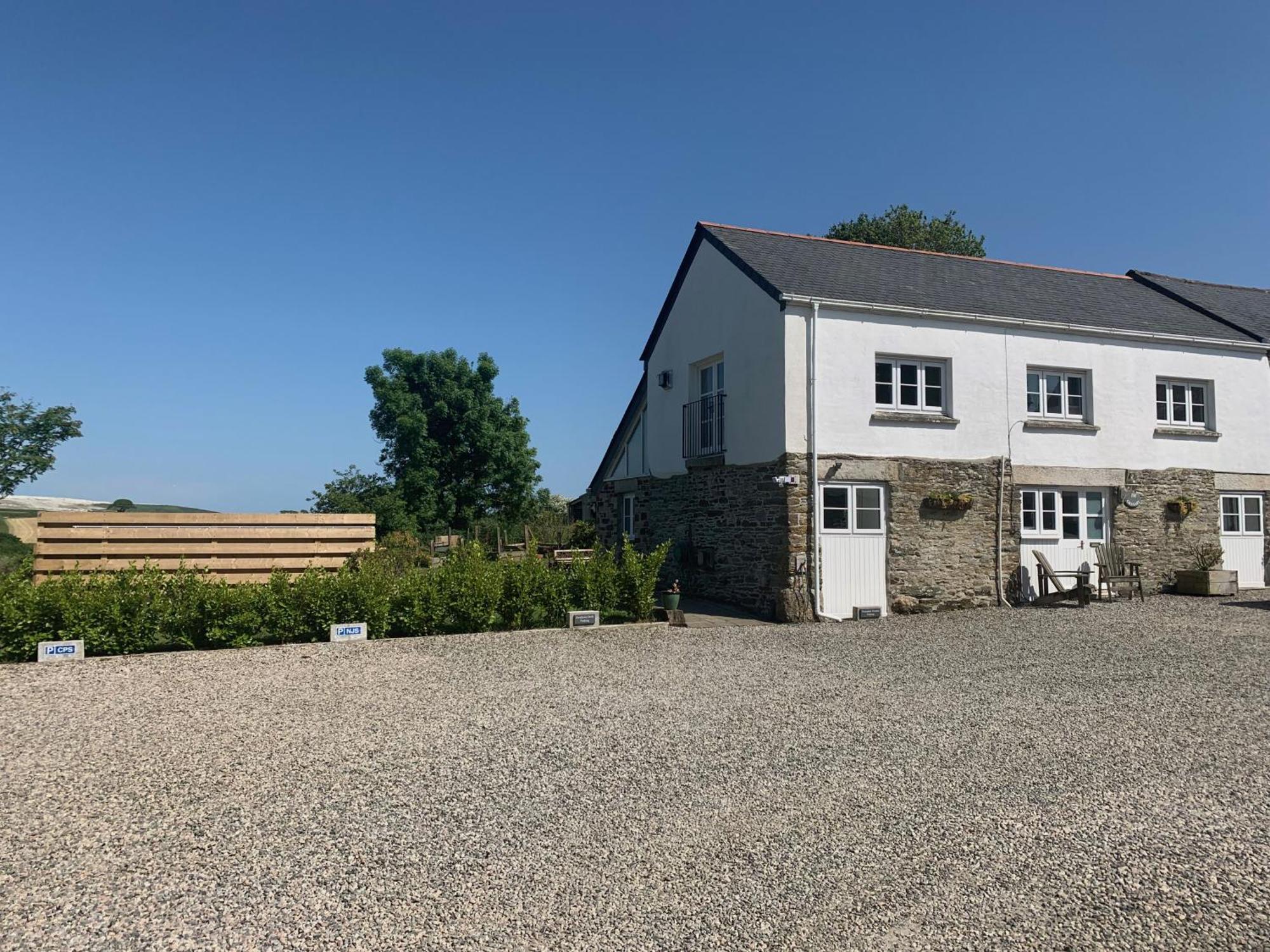 Swallows Drift At Rosewyn New Quay Exterior foto